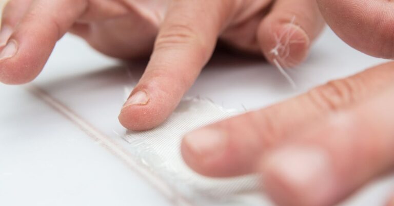 How Do You Get Fiberglass Out Of Your Hands atticrewwa.com